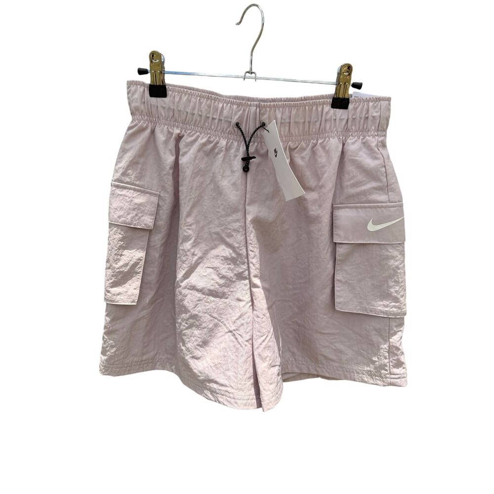 NWT! Women’s small Nike Loose Fit, High Rise short